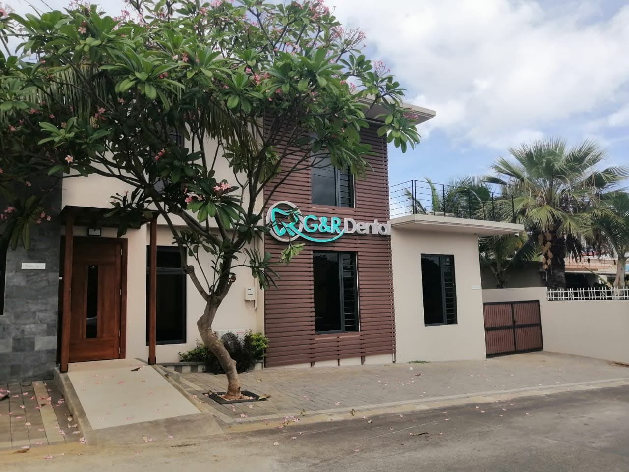 G&R Dental