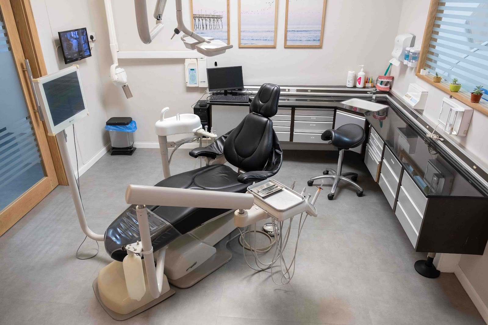 Dr Melanie Leung — Dentists