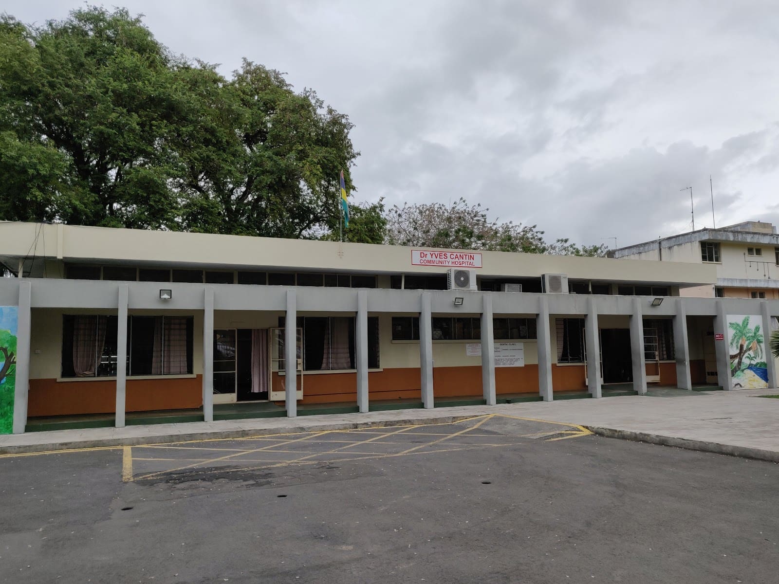 Dr Yves Cantin Community Hospital
