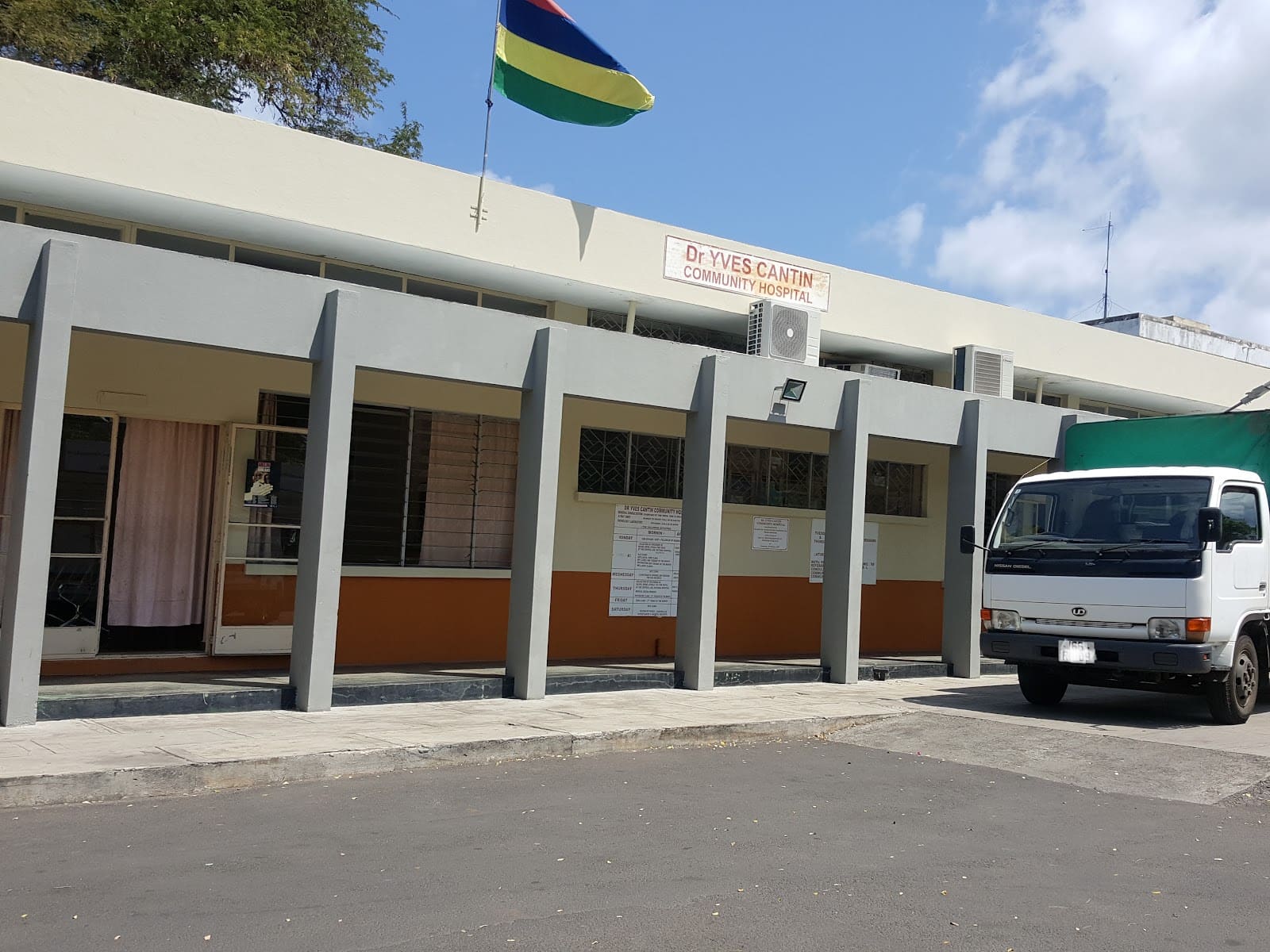 Dr Yves Cantin Community Hospital
