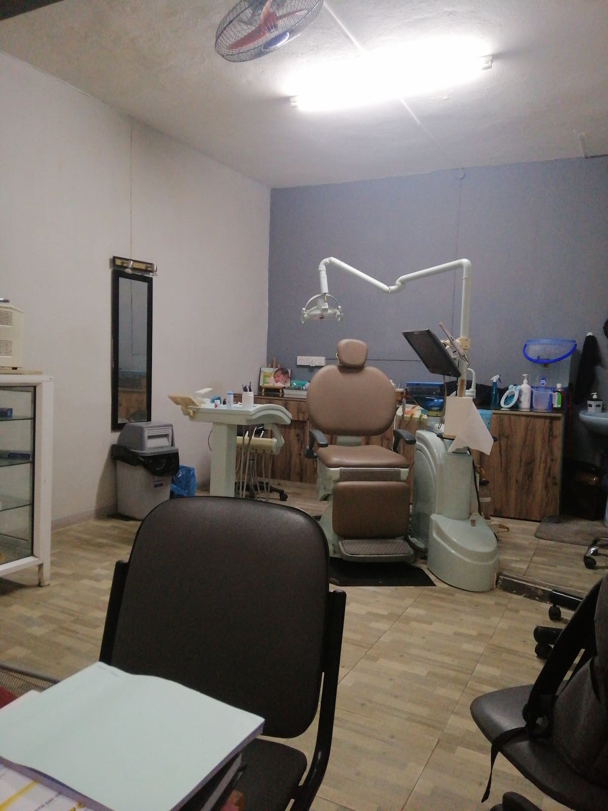 Dr karreeman dental clinic — Dentists