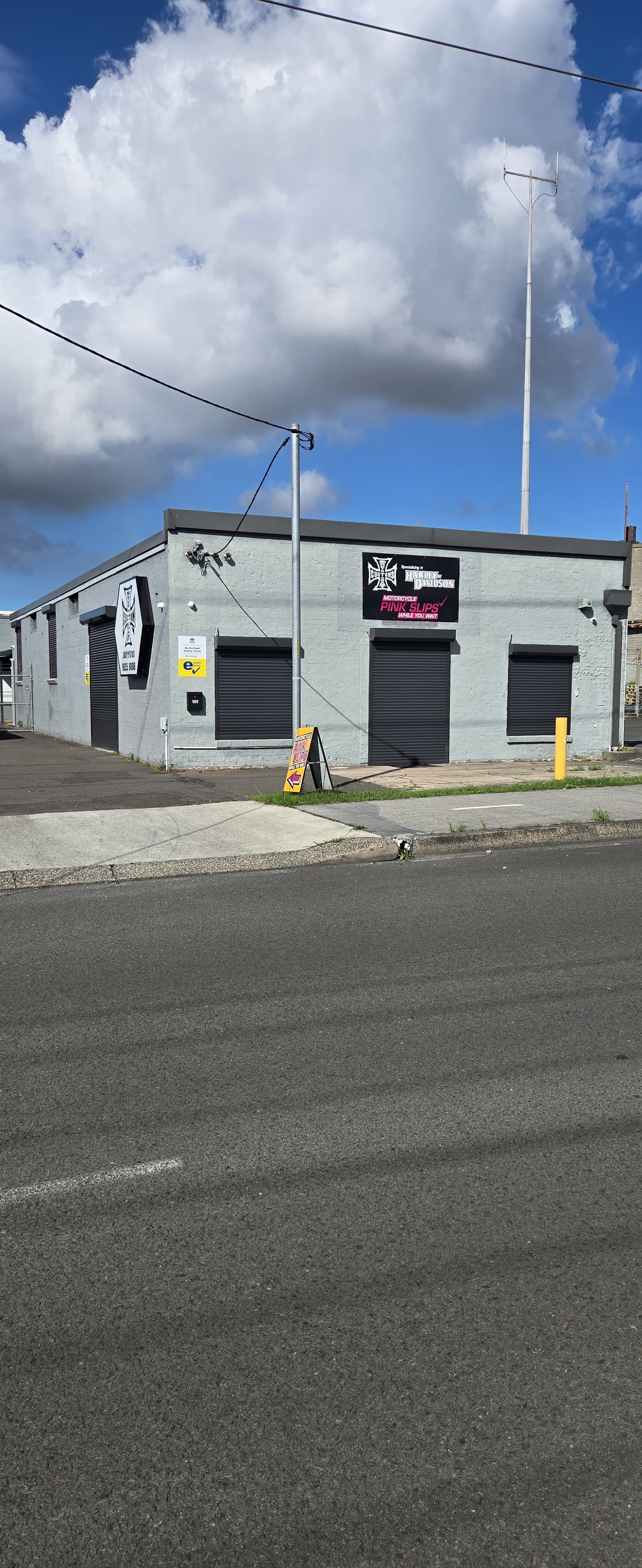 South Coast Customs — Motorcycle Mechanics