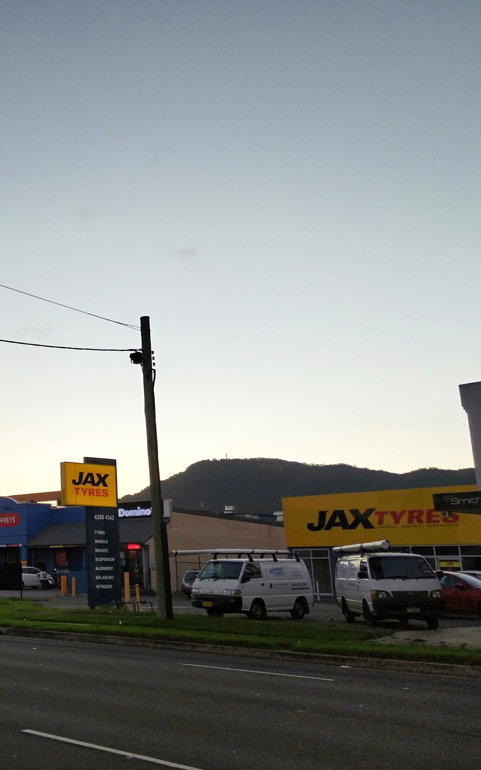 JAX Tyres & Auto Fairy Meadow