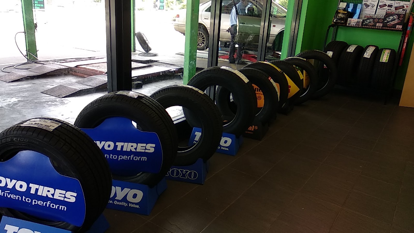 Blair's Tyres