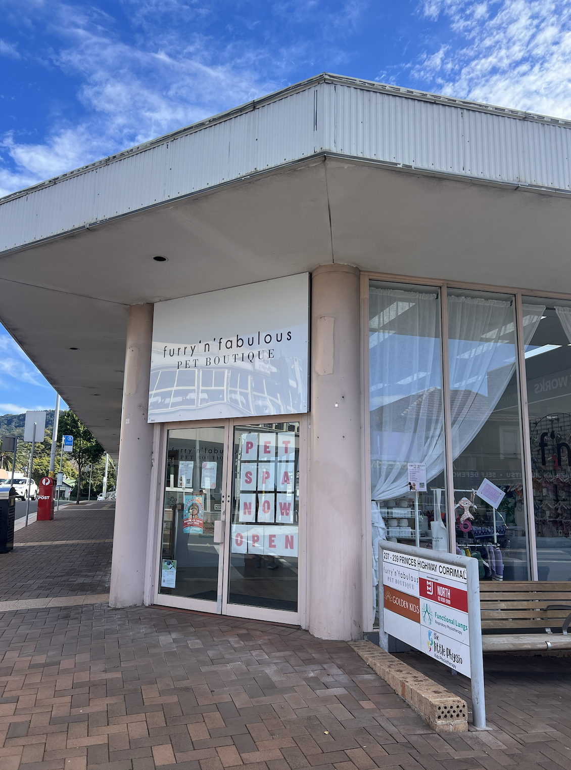 Furry 'n' Fabulous Pet Boutique — Pet Groomers