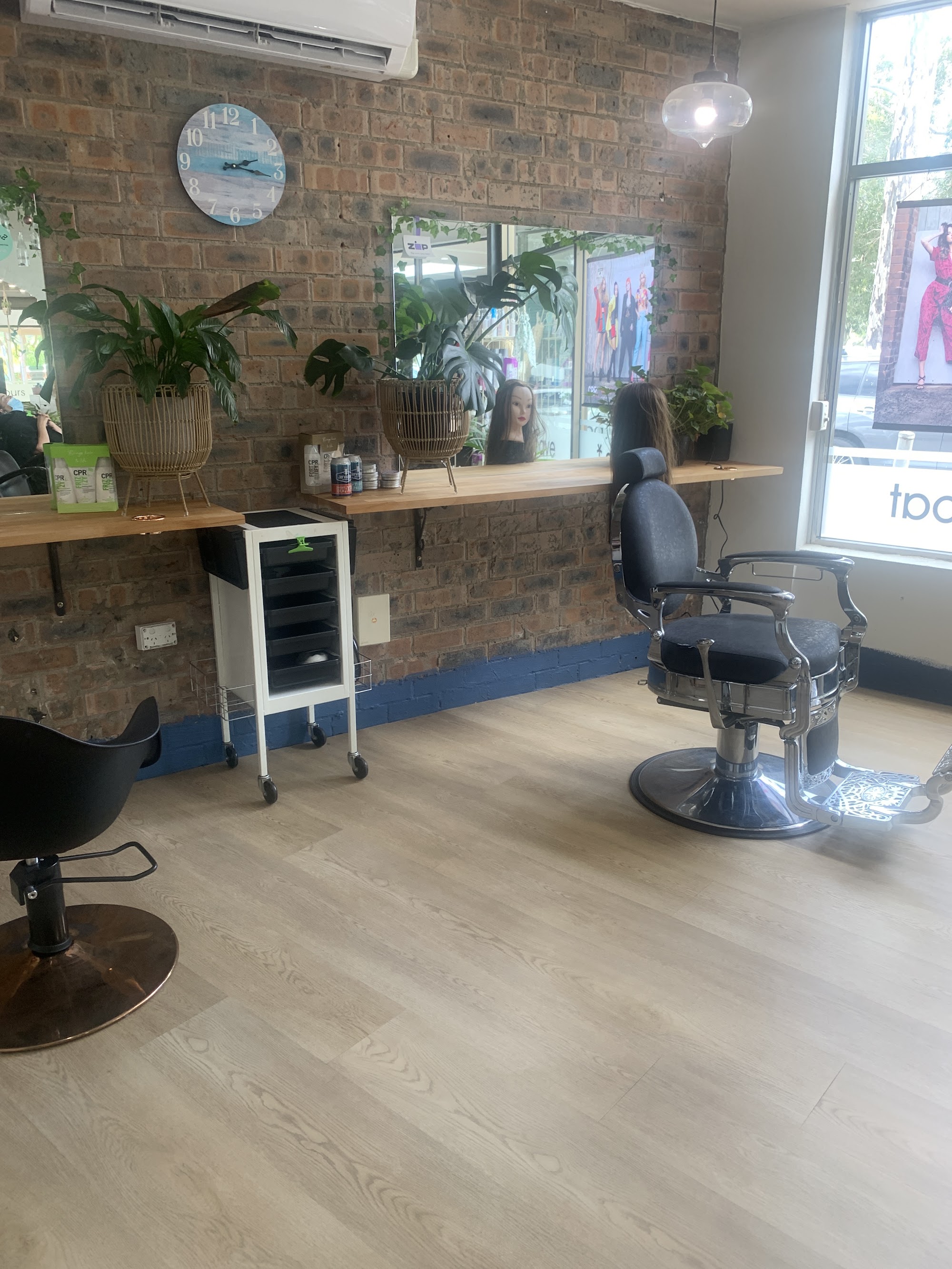 The Curly Mermaid Salon by Lan