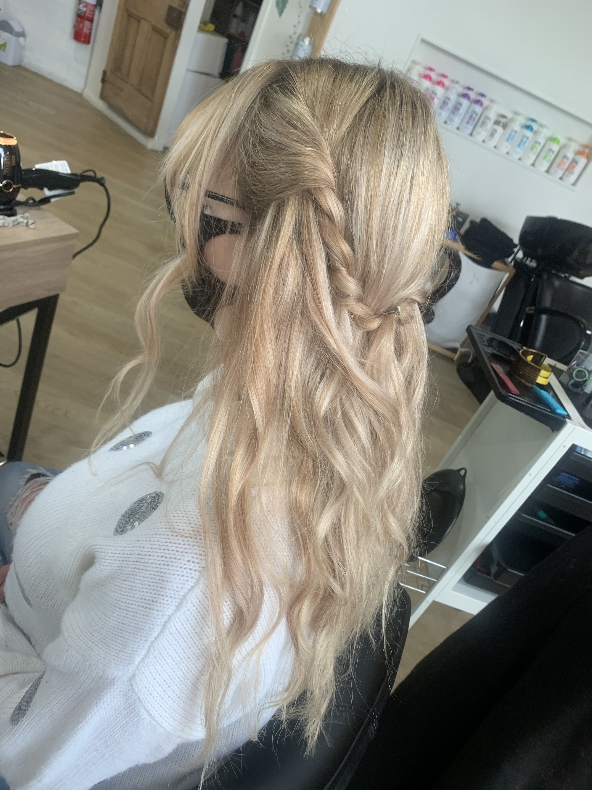 The Curly Mermaid Salon by Lan