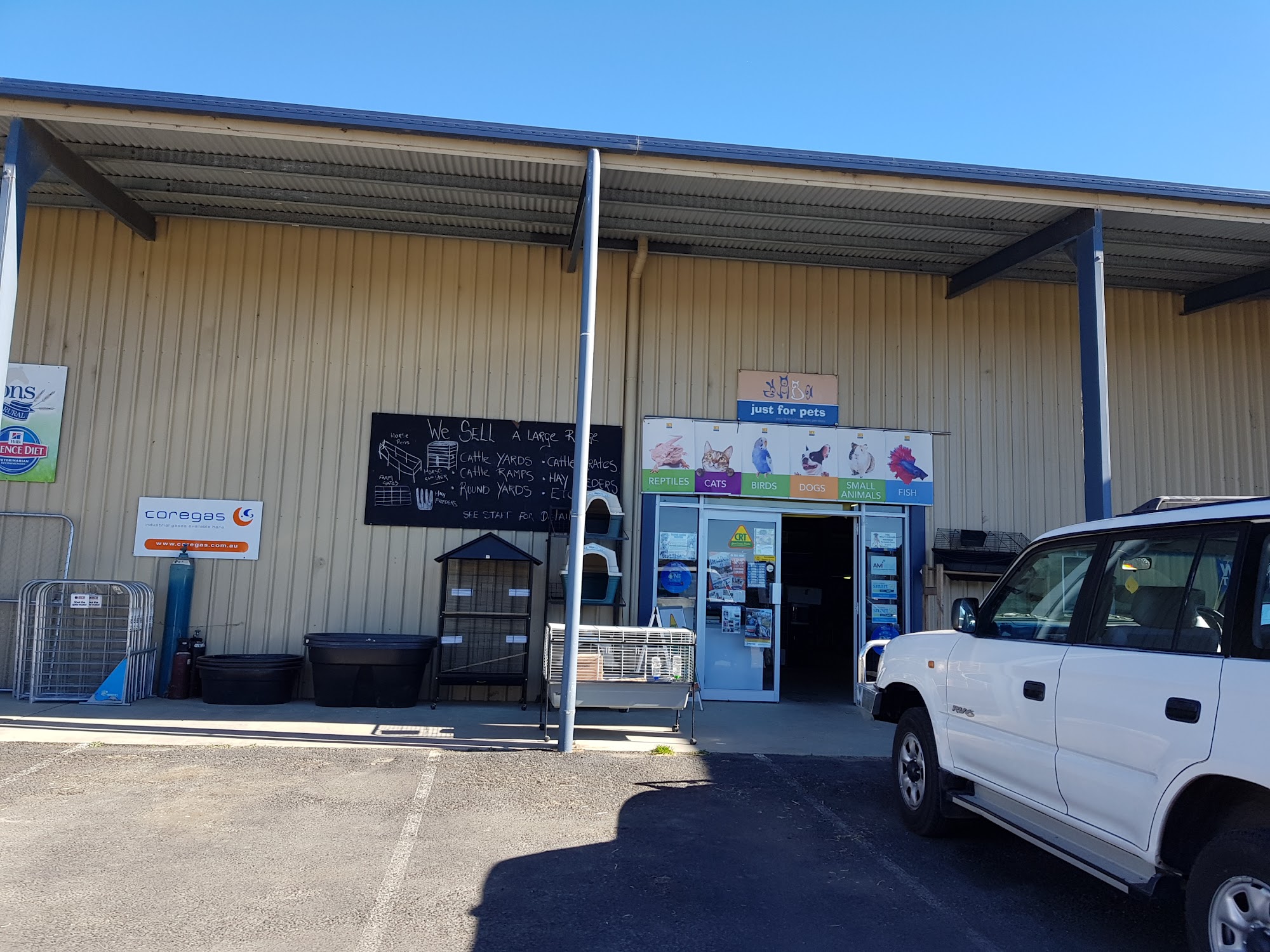 Bishops Moruya — Pet Groomers