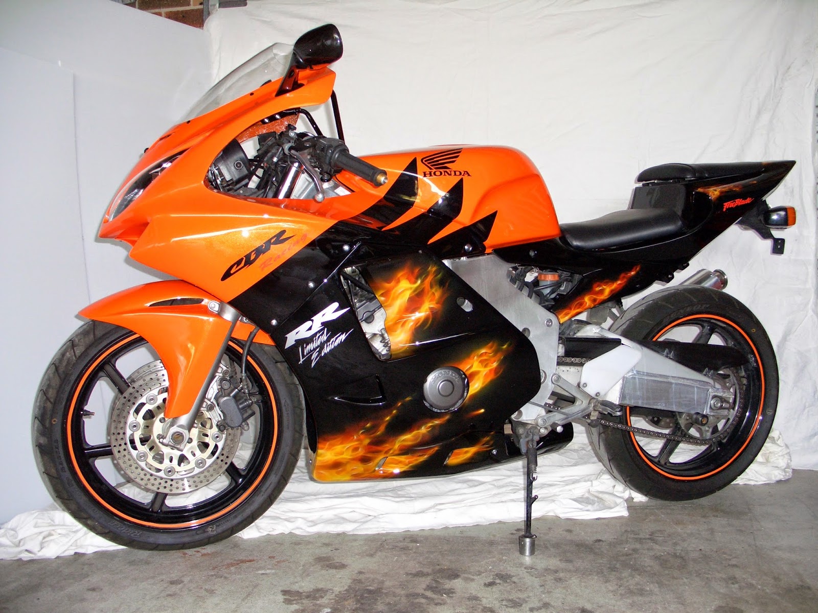 Redback Racepaint (M/C smash repairs) — Motorcycle Mechanics