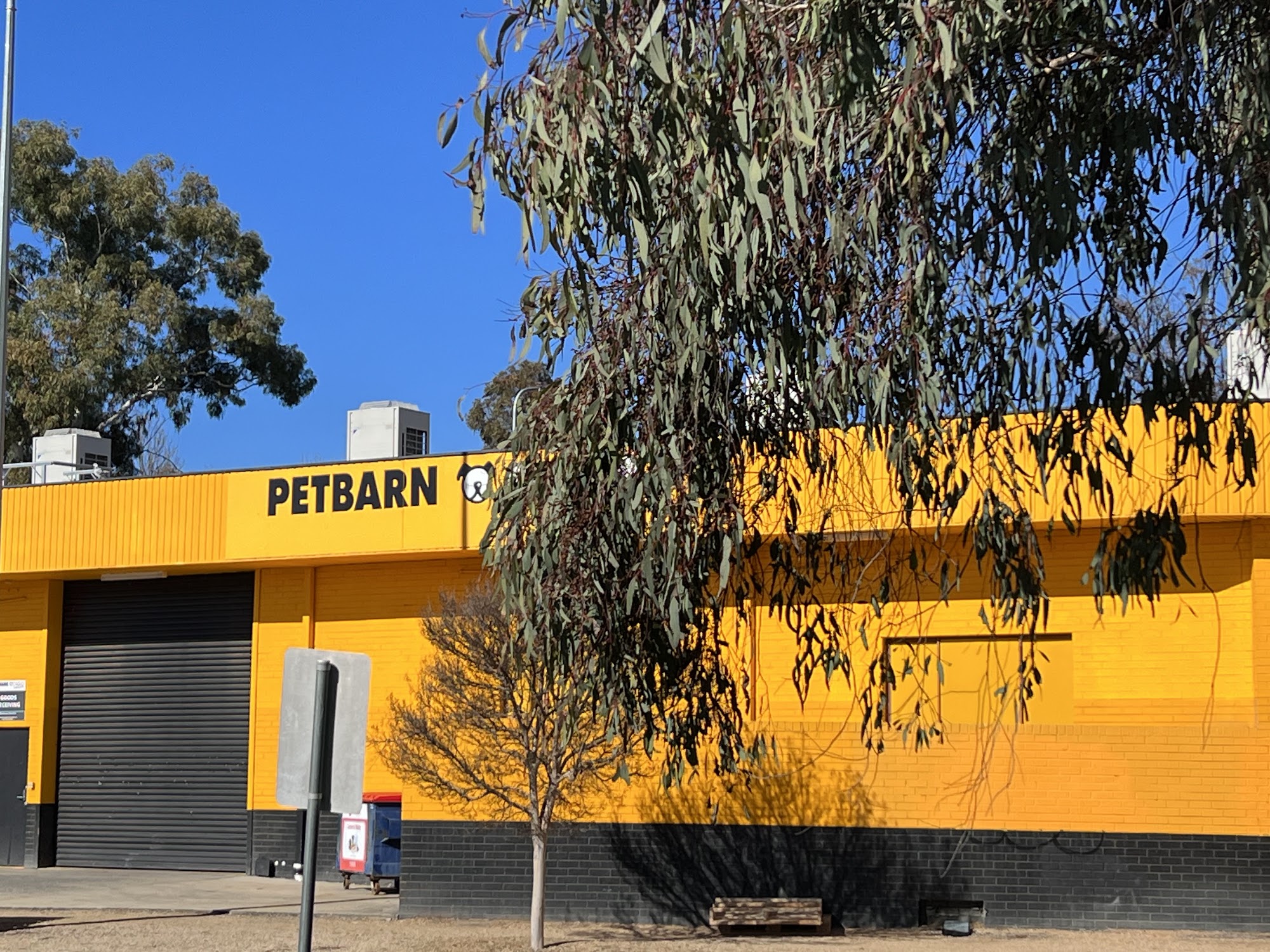 Petbarn Weston