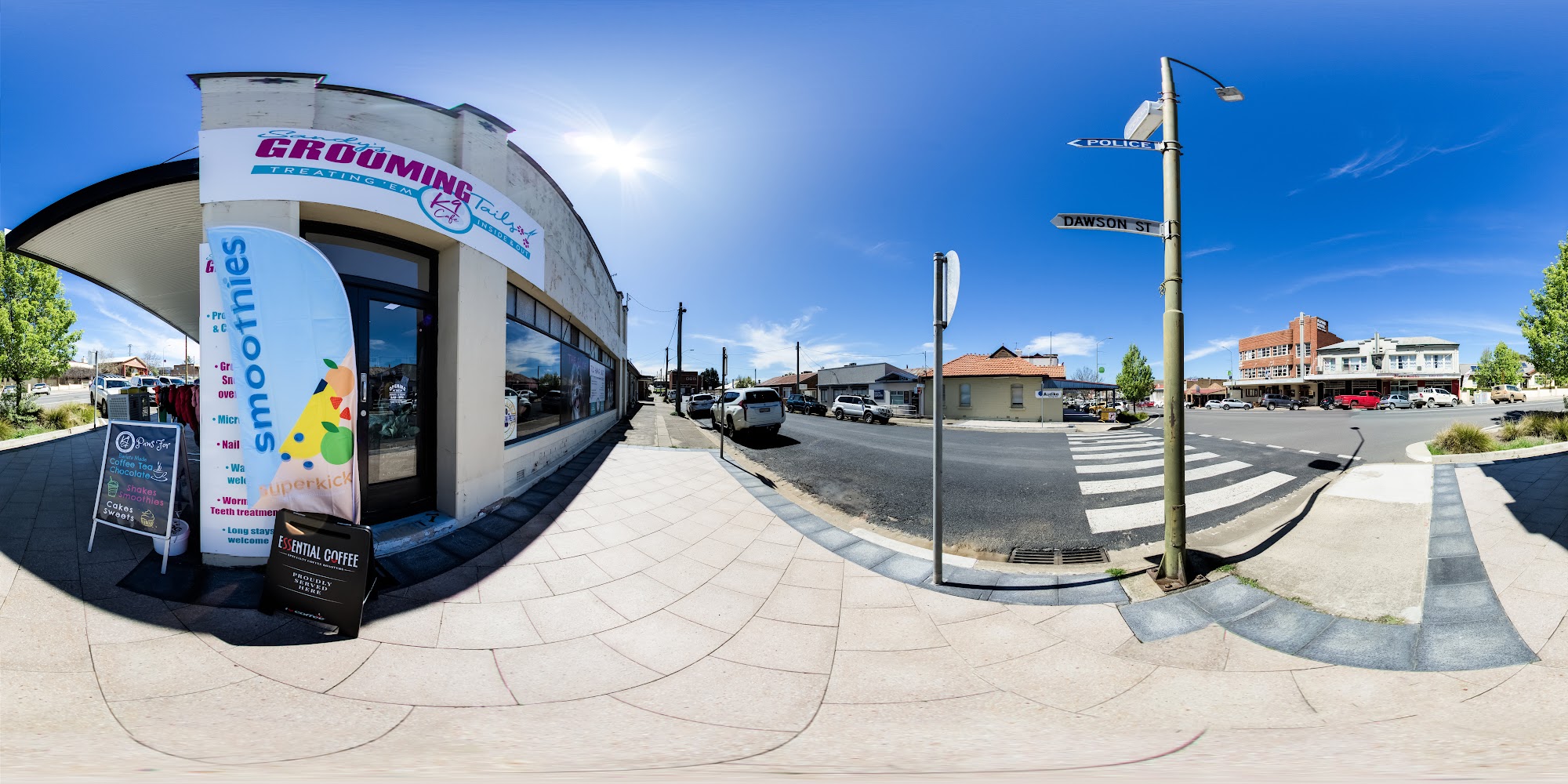 Sandys Grooming Tails & K9 Cafe