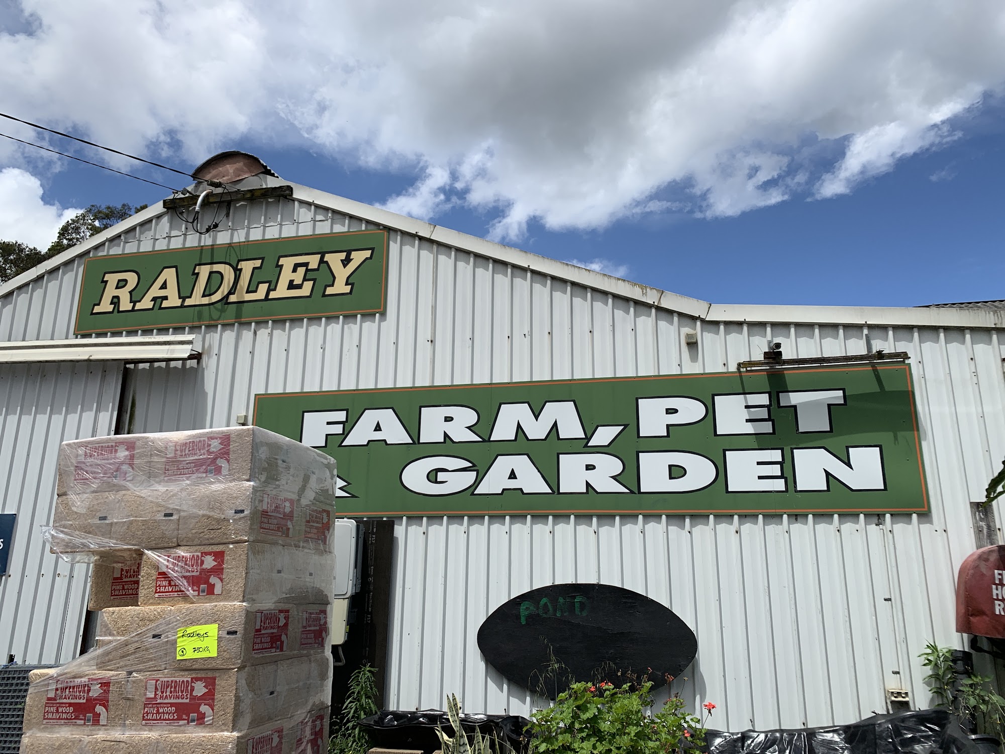 Radley's Pet and Aquarium — Pet Groomers