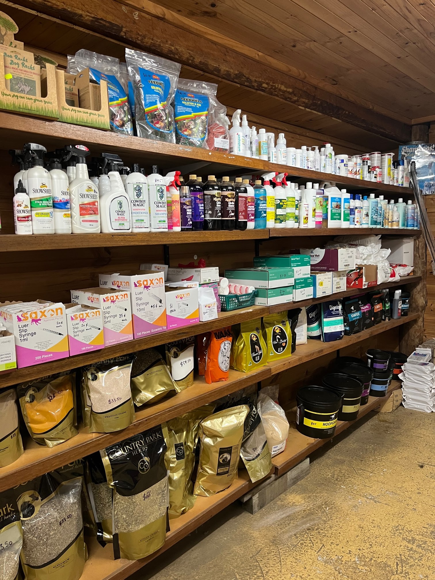 Mandalong Stockfeeds — Pet Groomers