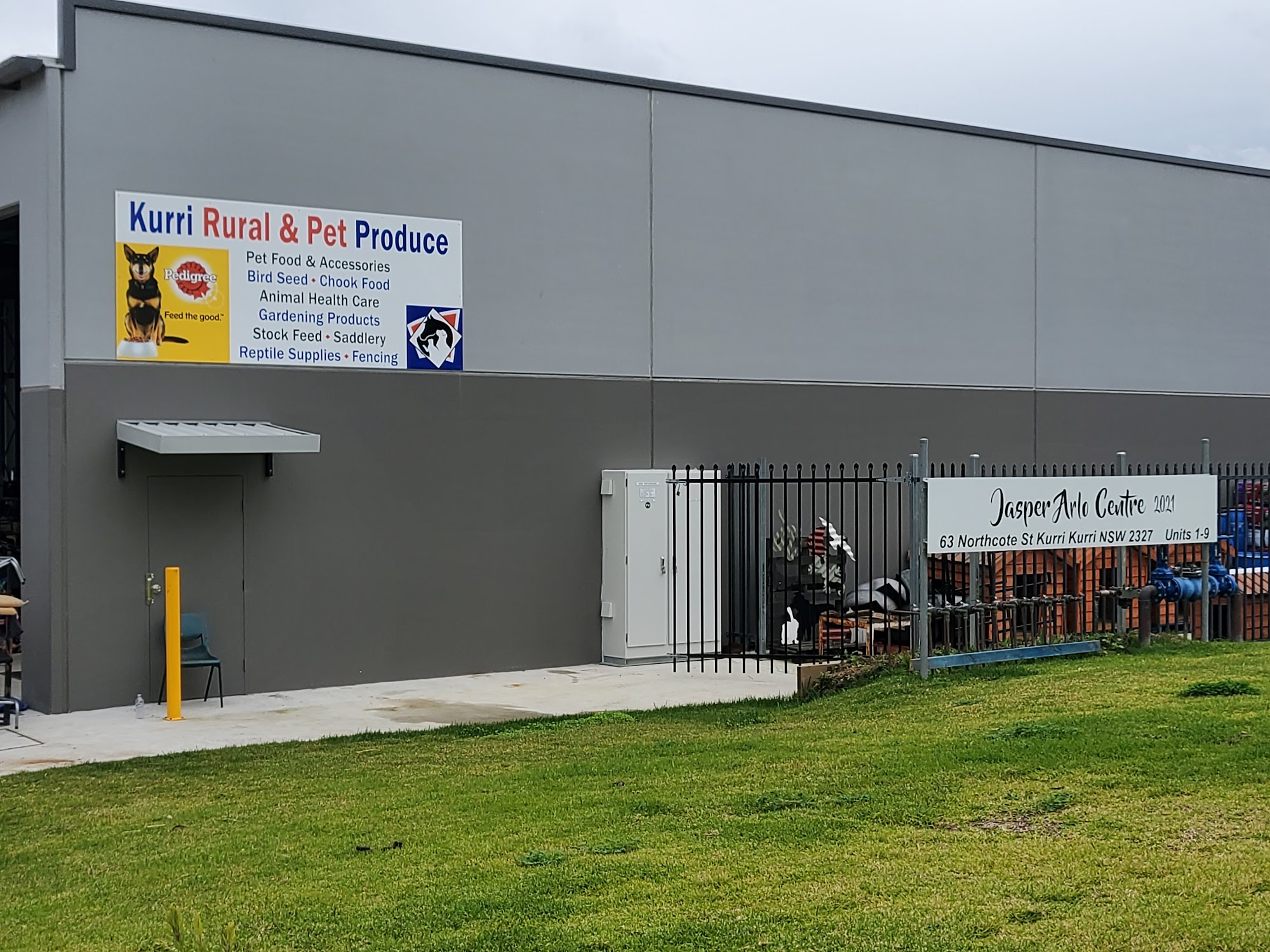 Kurri Rural & Pet Produce — Pet Groomers