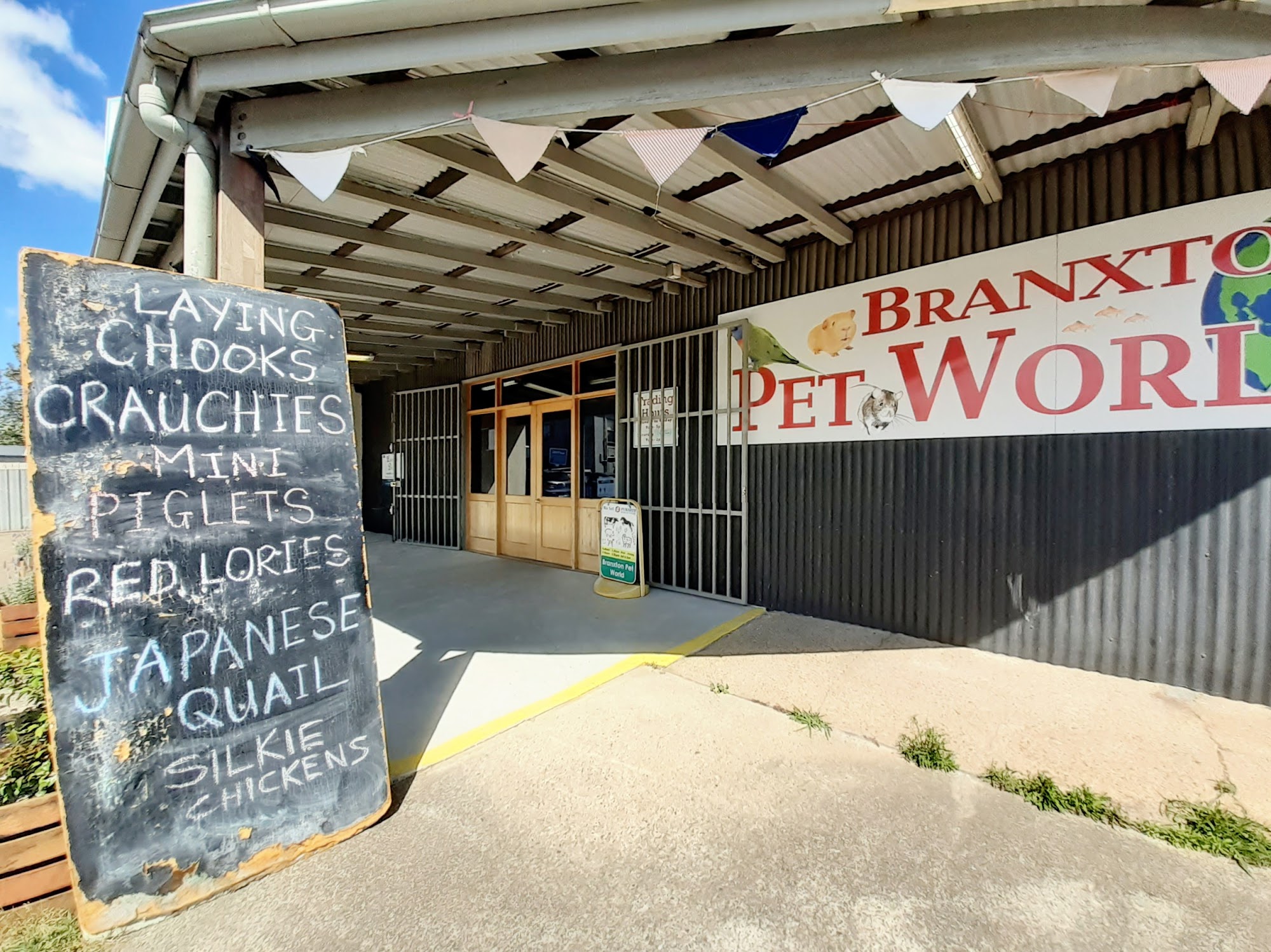 Branxton Pet World — Pet Groomers
