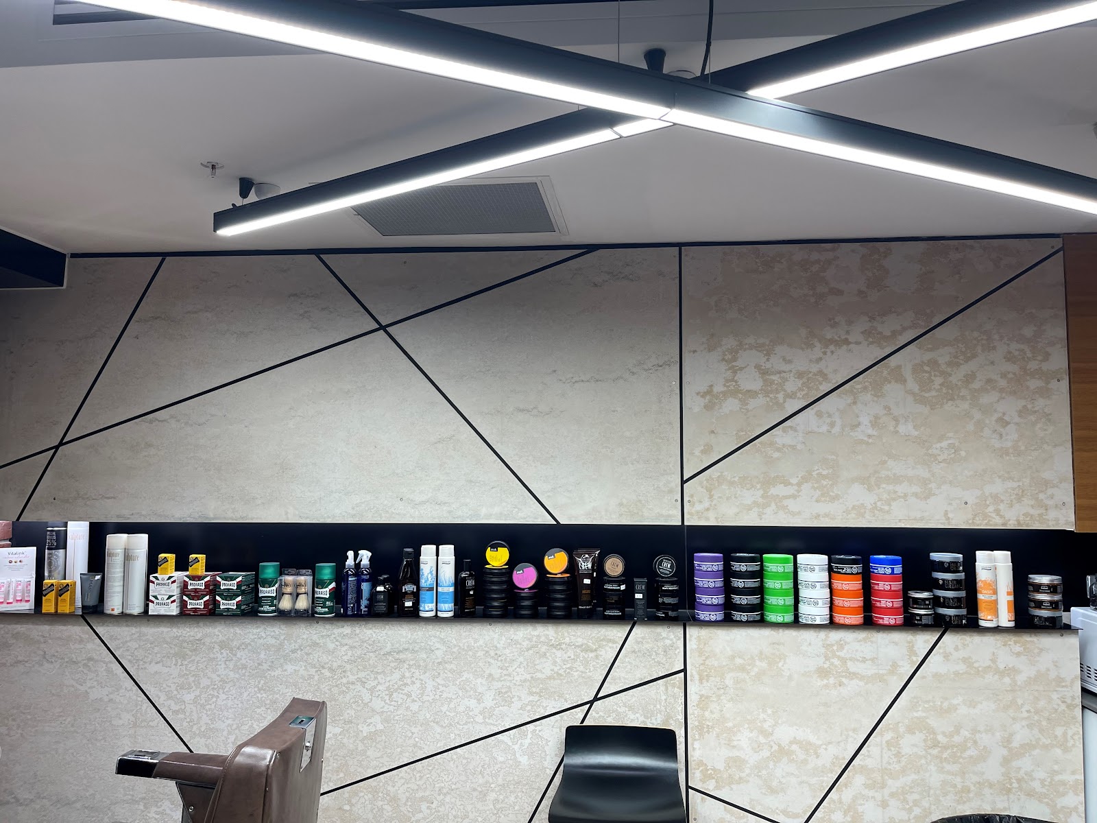 Allan’s Men’s Hairdressing