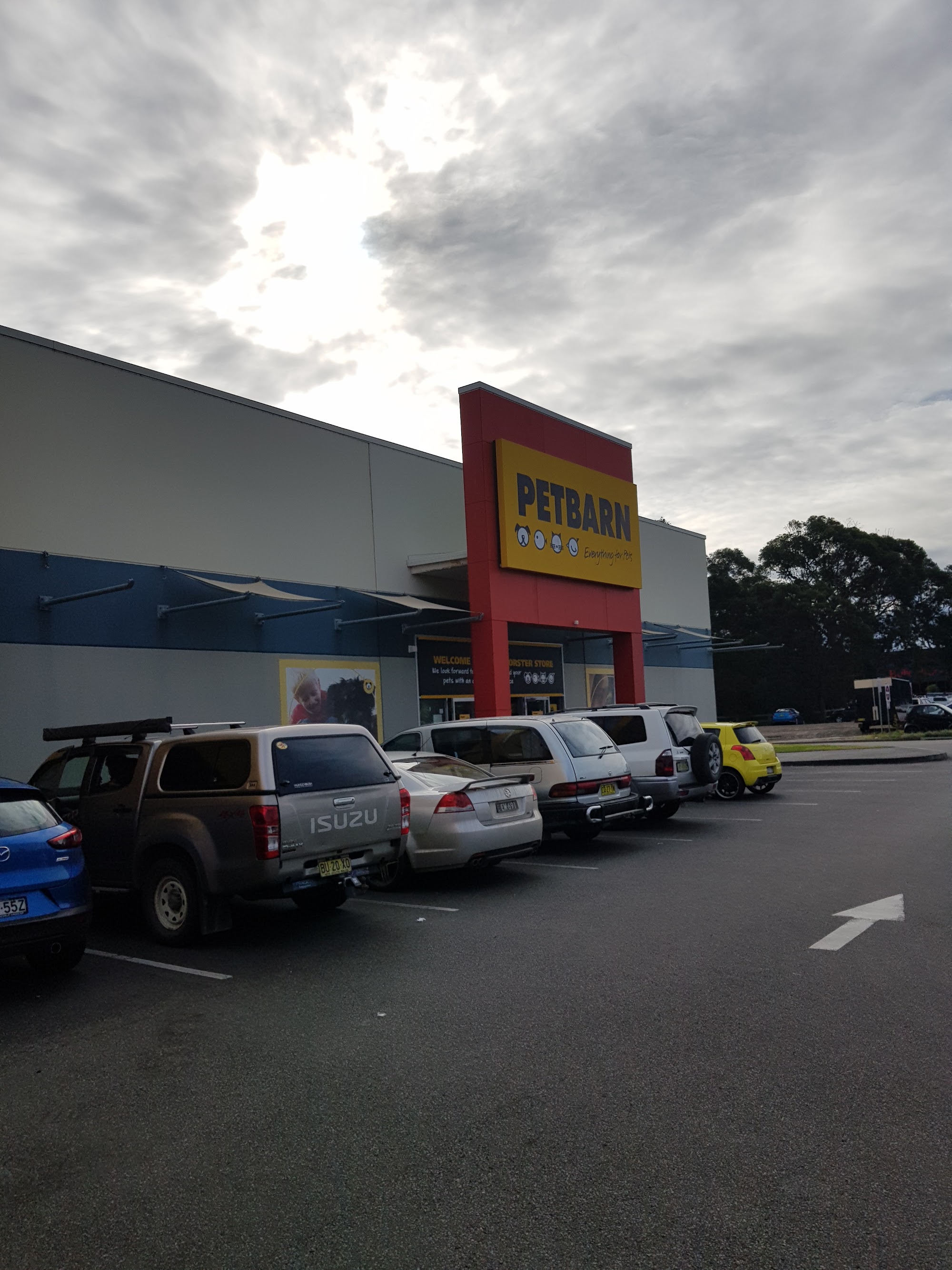 Petbarn Forster — Pet Groomers