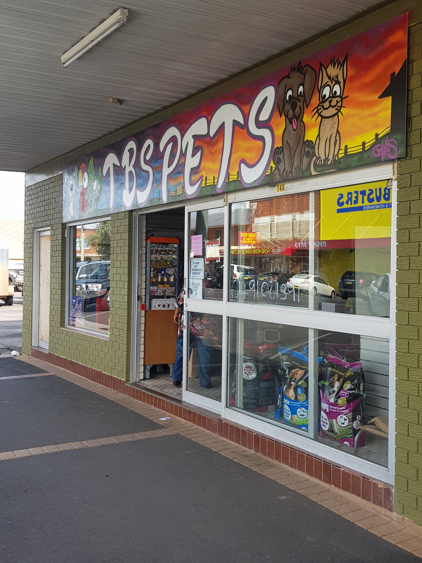 TBS pet supplies — Pet Groomers