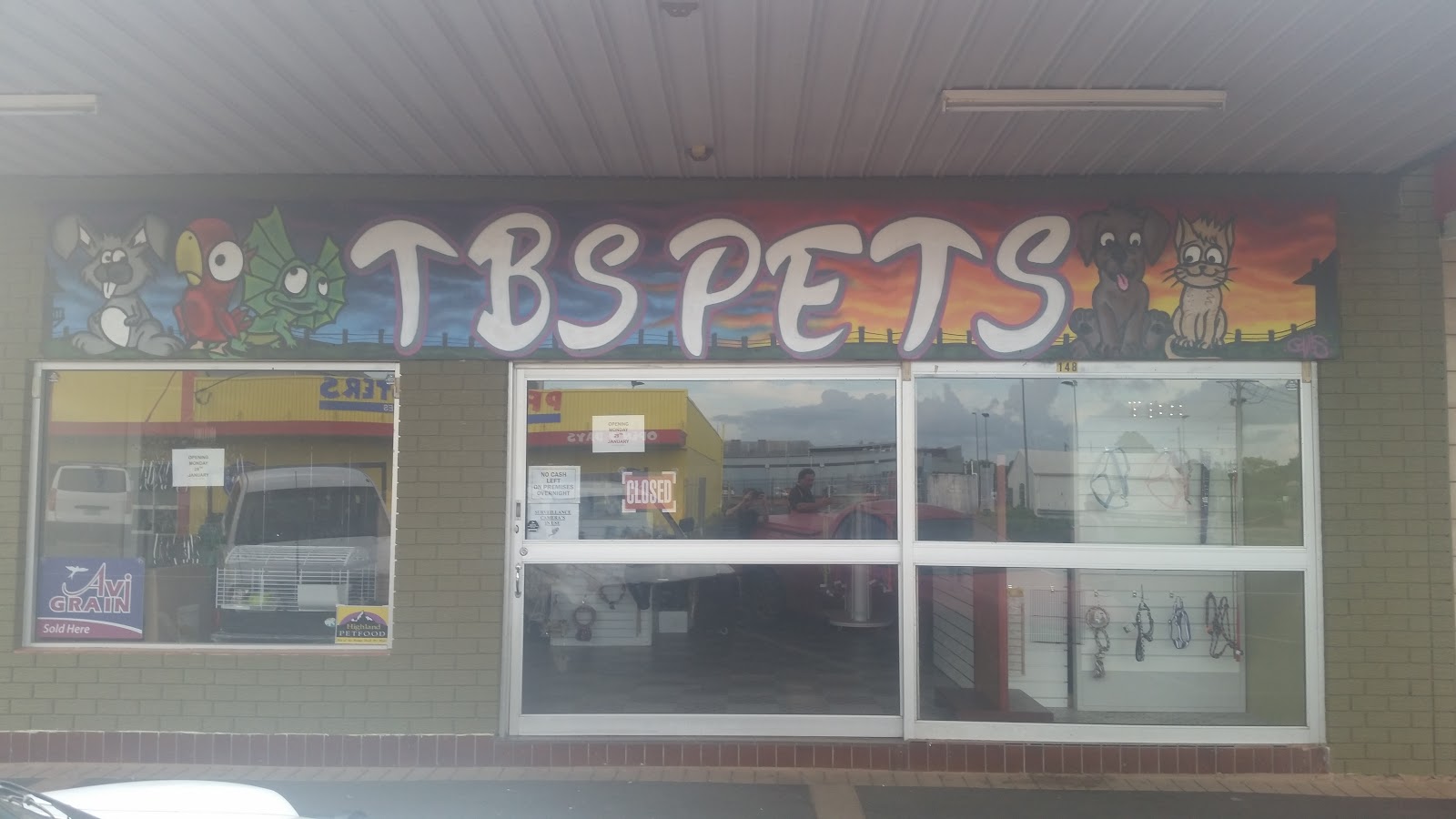 TBS pet supplies