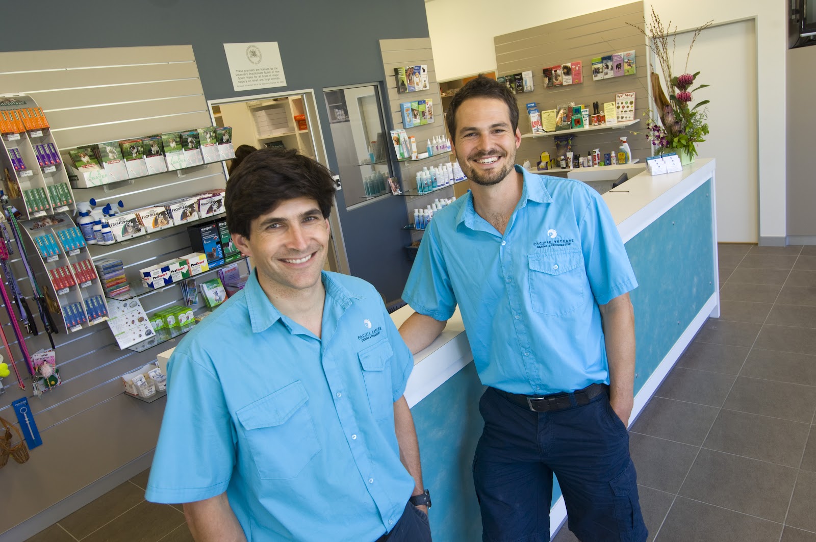 Pacific Vetcare Woolgoolga Stephen Deist, Kelly Griffin, Grace Miles, Tiffany Sullivan, Mohna Mahadevan
