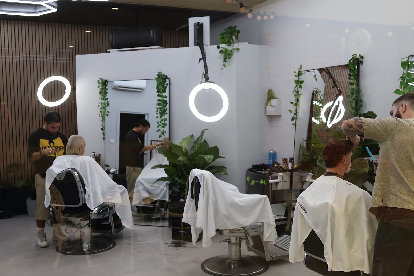 Fat Tony's Barbershop Woolgoolga — Pet Groomers