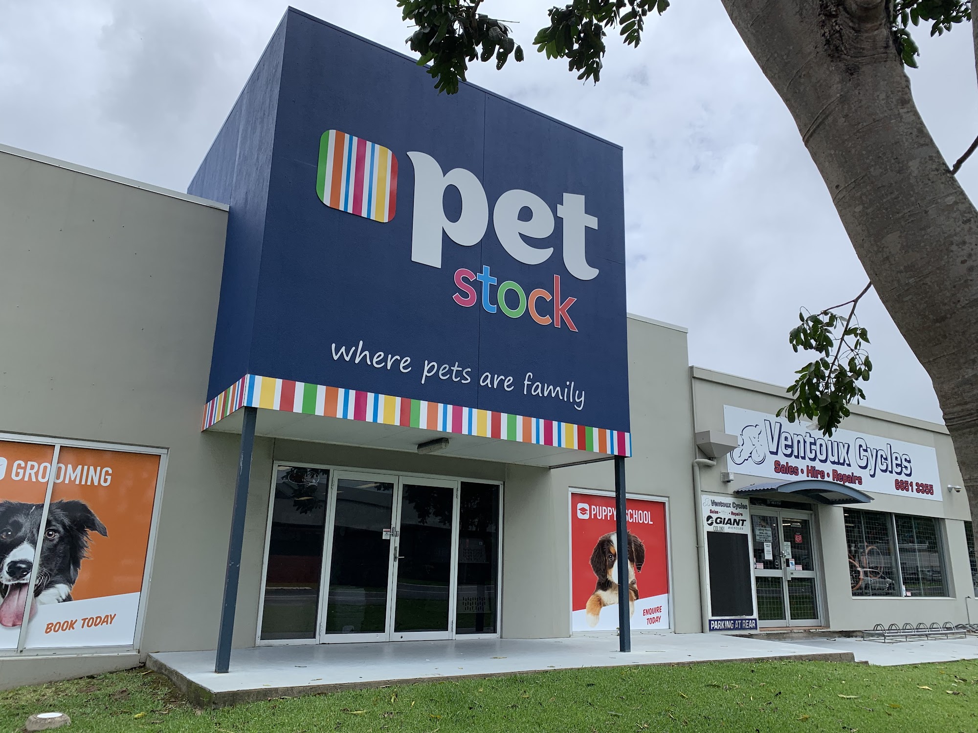 Petstock Coffs Harbour — Pet Groomers
