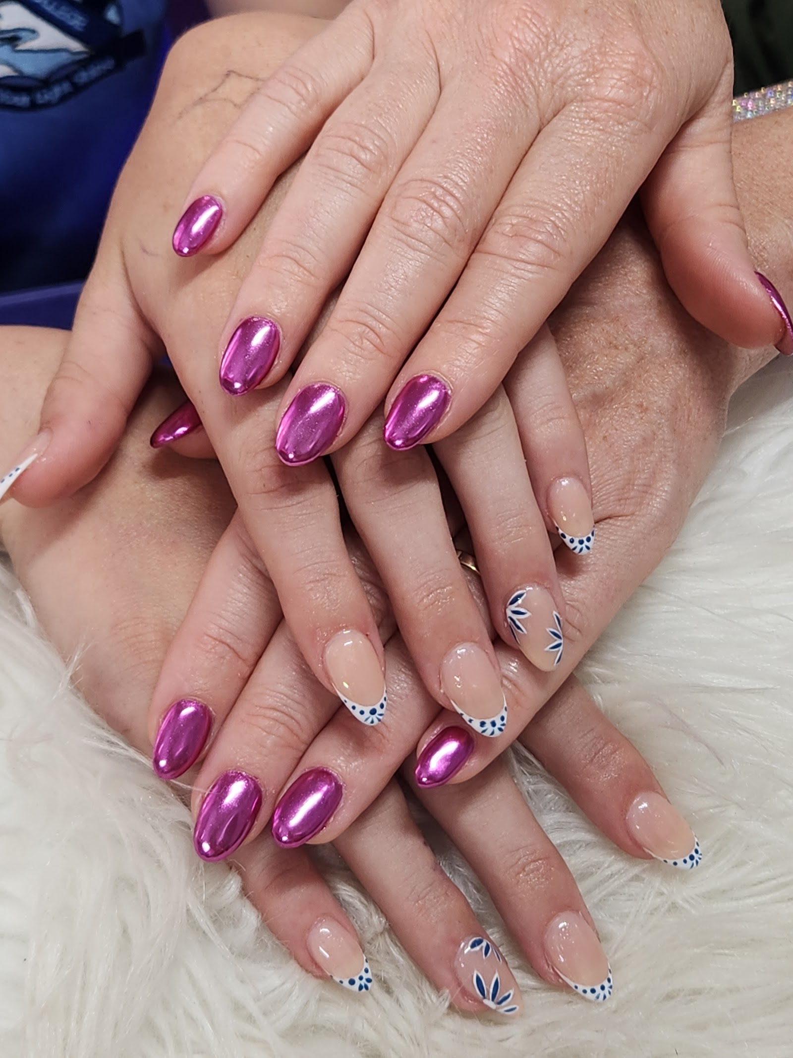 Kellies Custom Claws and Sparkle by Kellie south west rocks