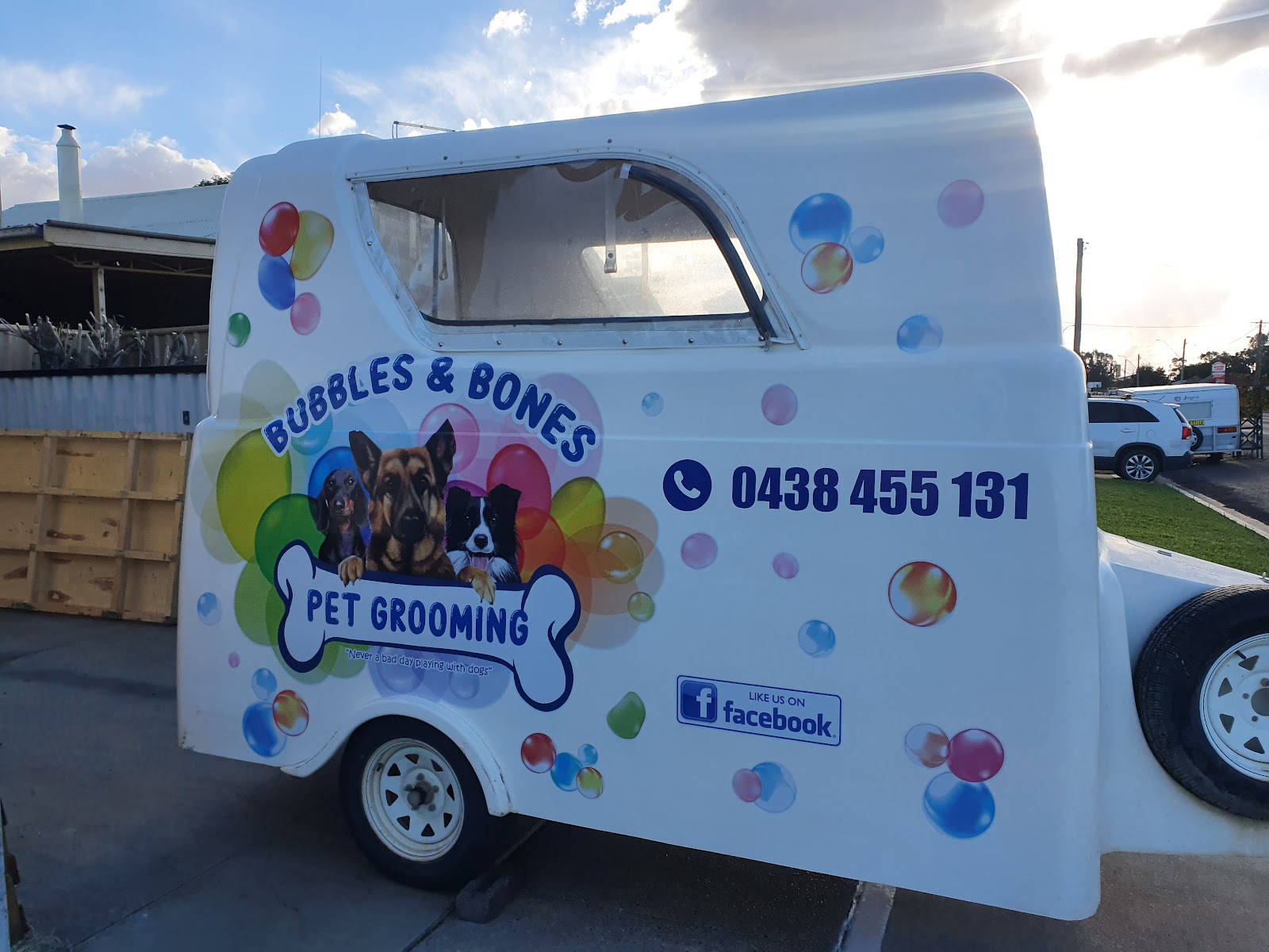 Bubbles & Bones Pet Grooming