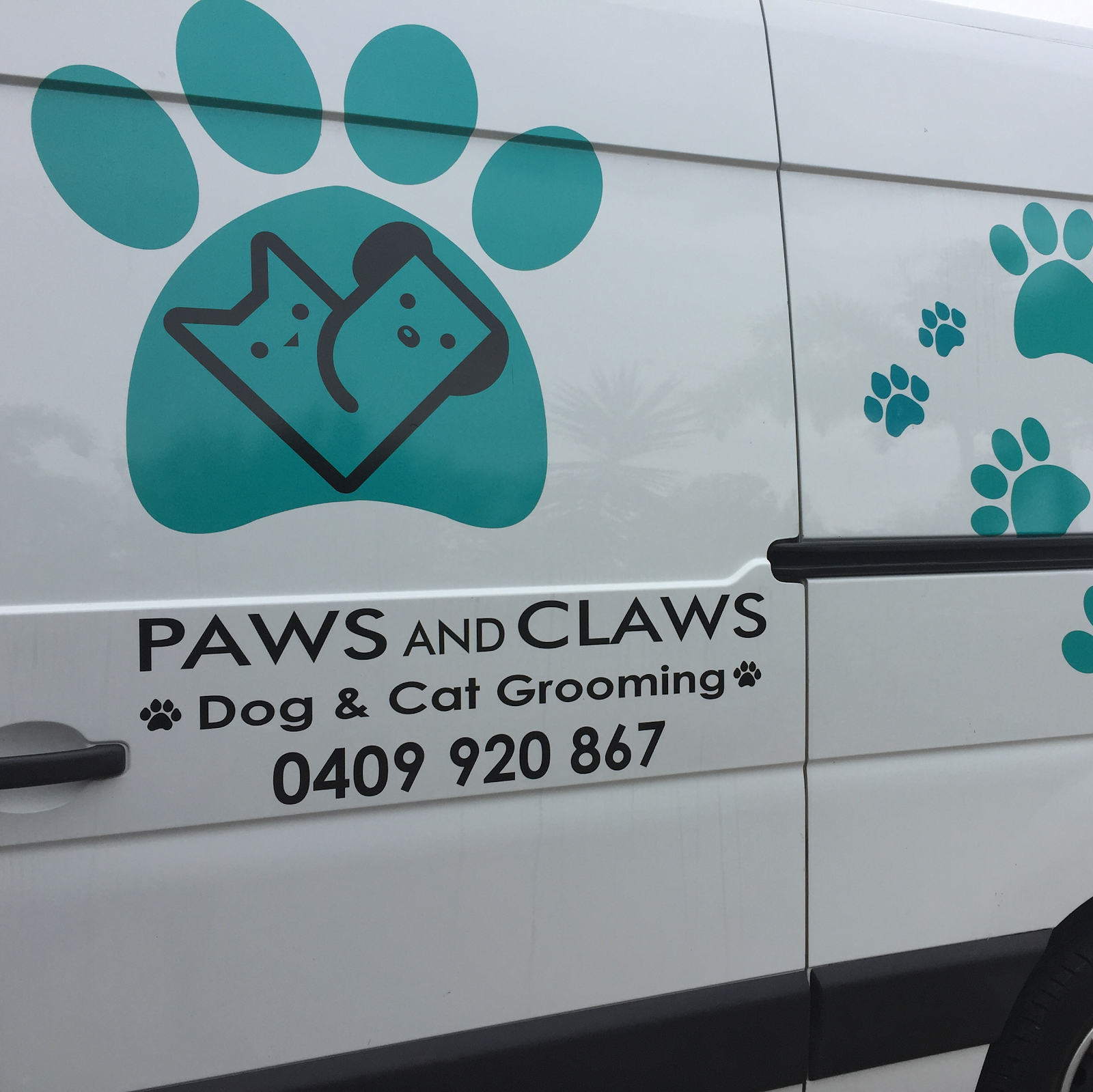 Paws and Claws Squeaking Point